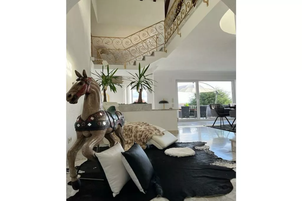 319988-Living room