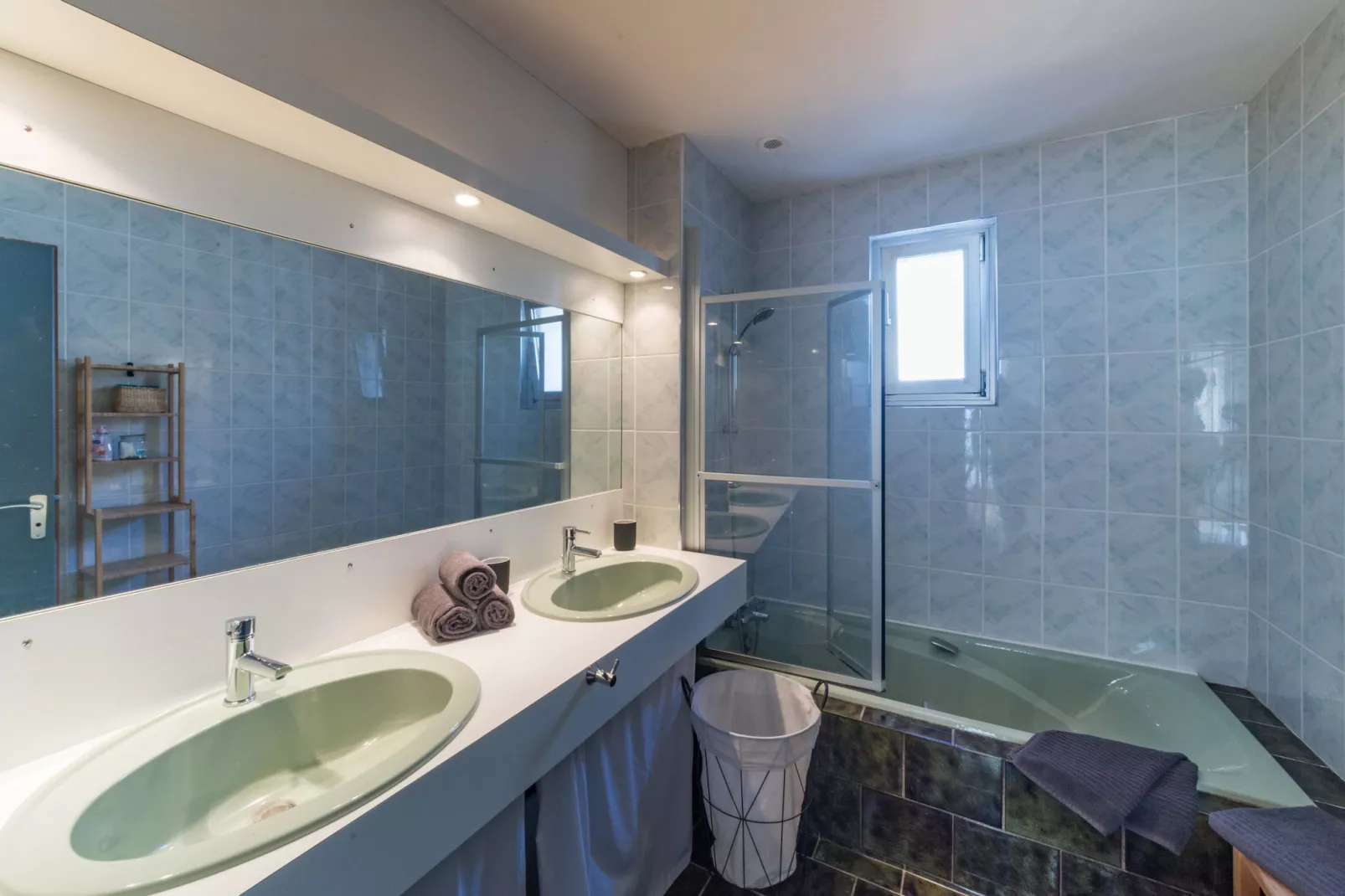 TY AR MENEZ - Landunvez-Bathroom