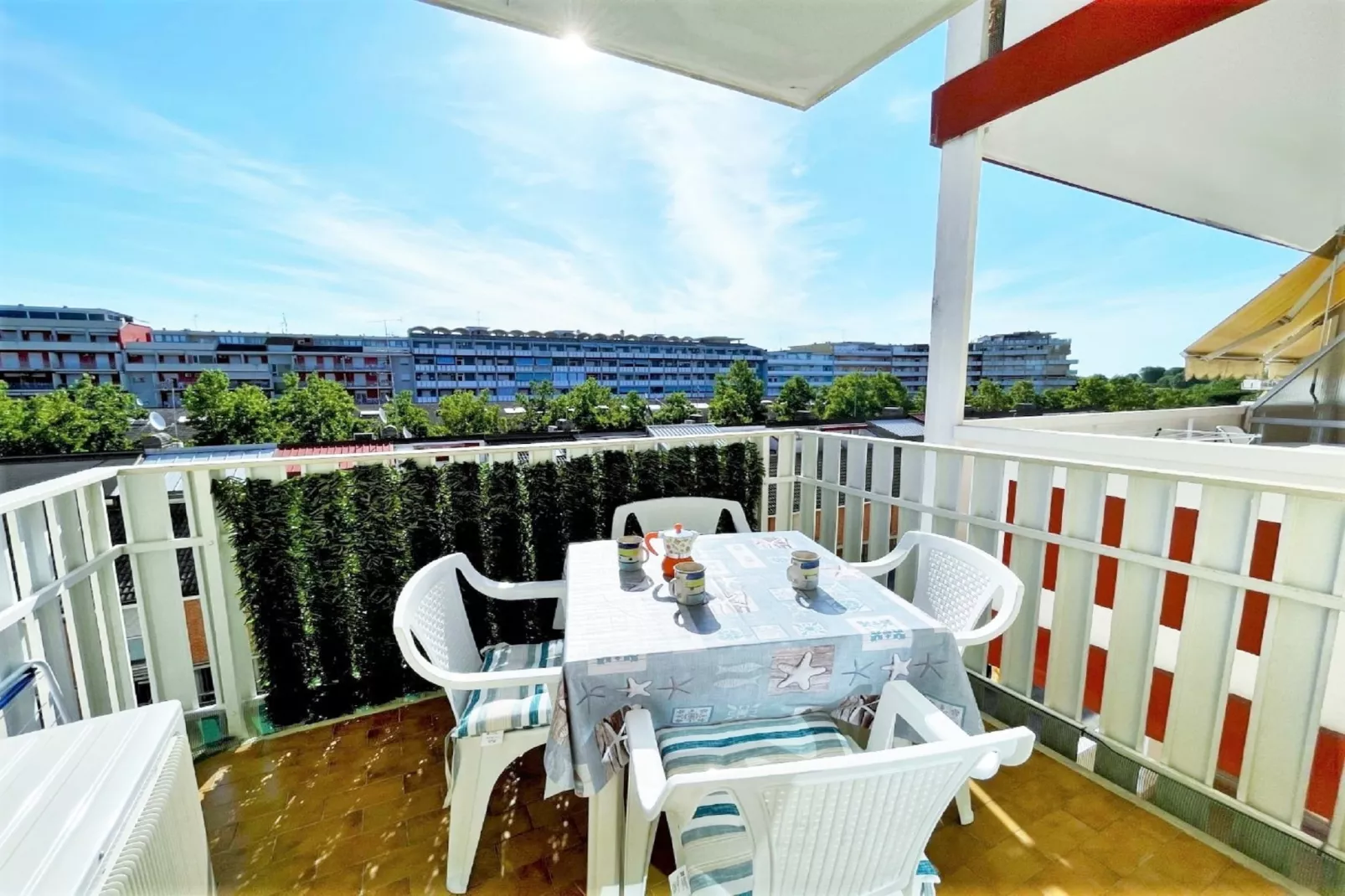 Holiday 138B-Balcon-terrasse