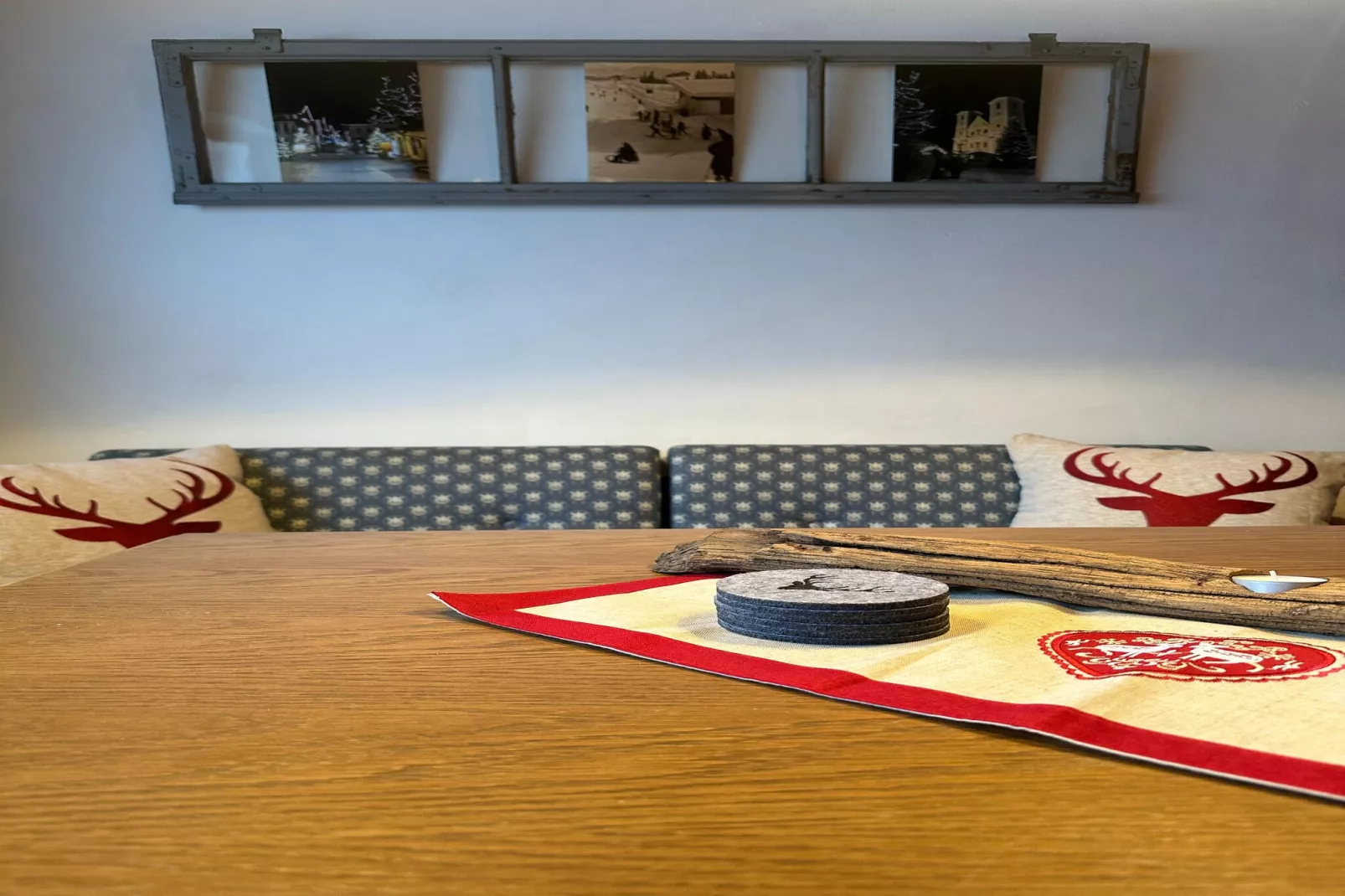 Bungalow in Kitzbühel-Dining room