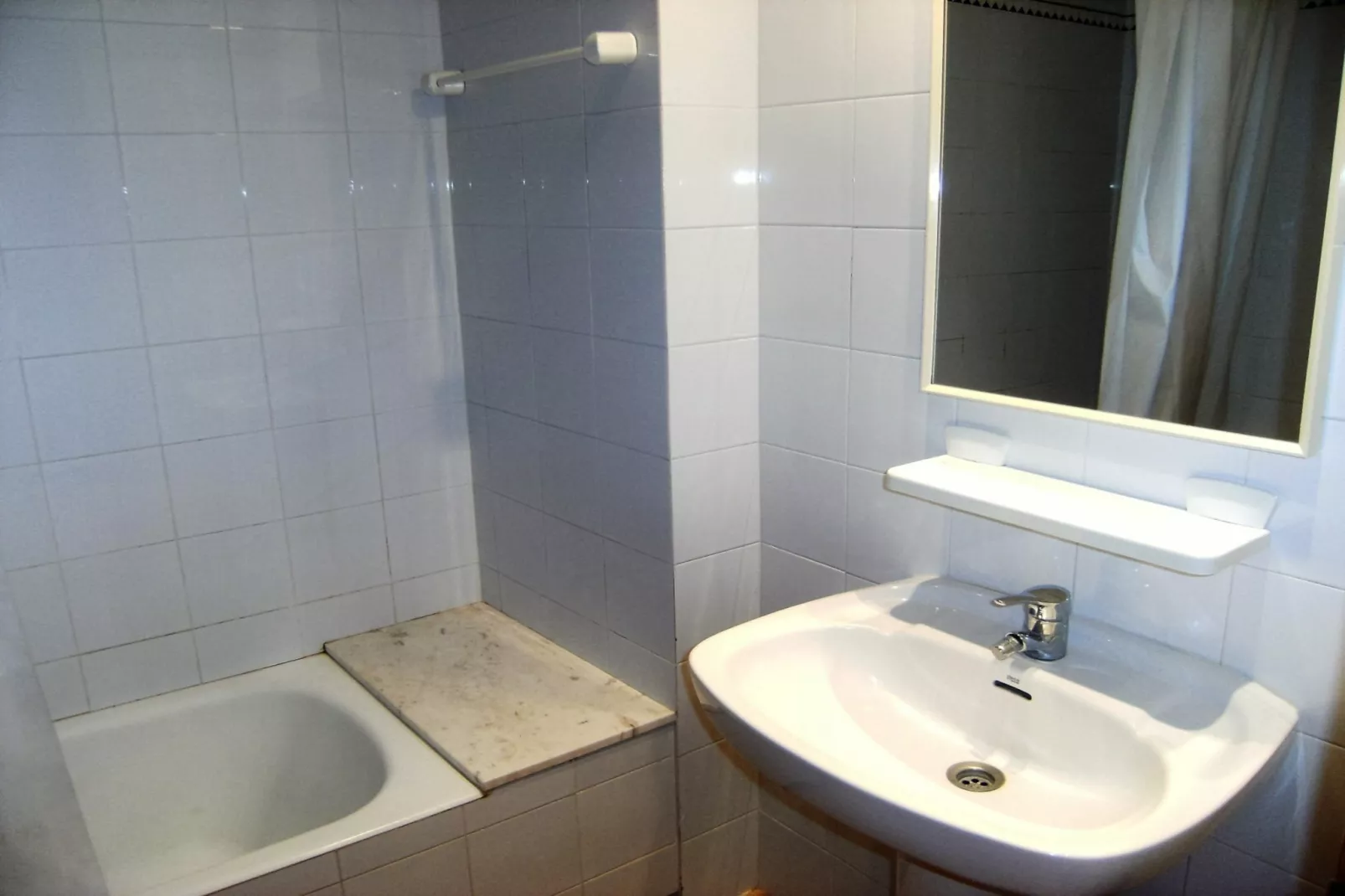 MARINA 2-D-Bathroom