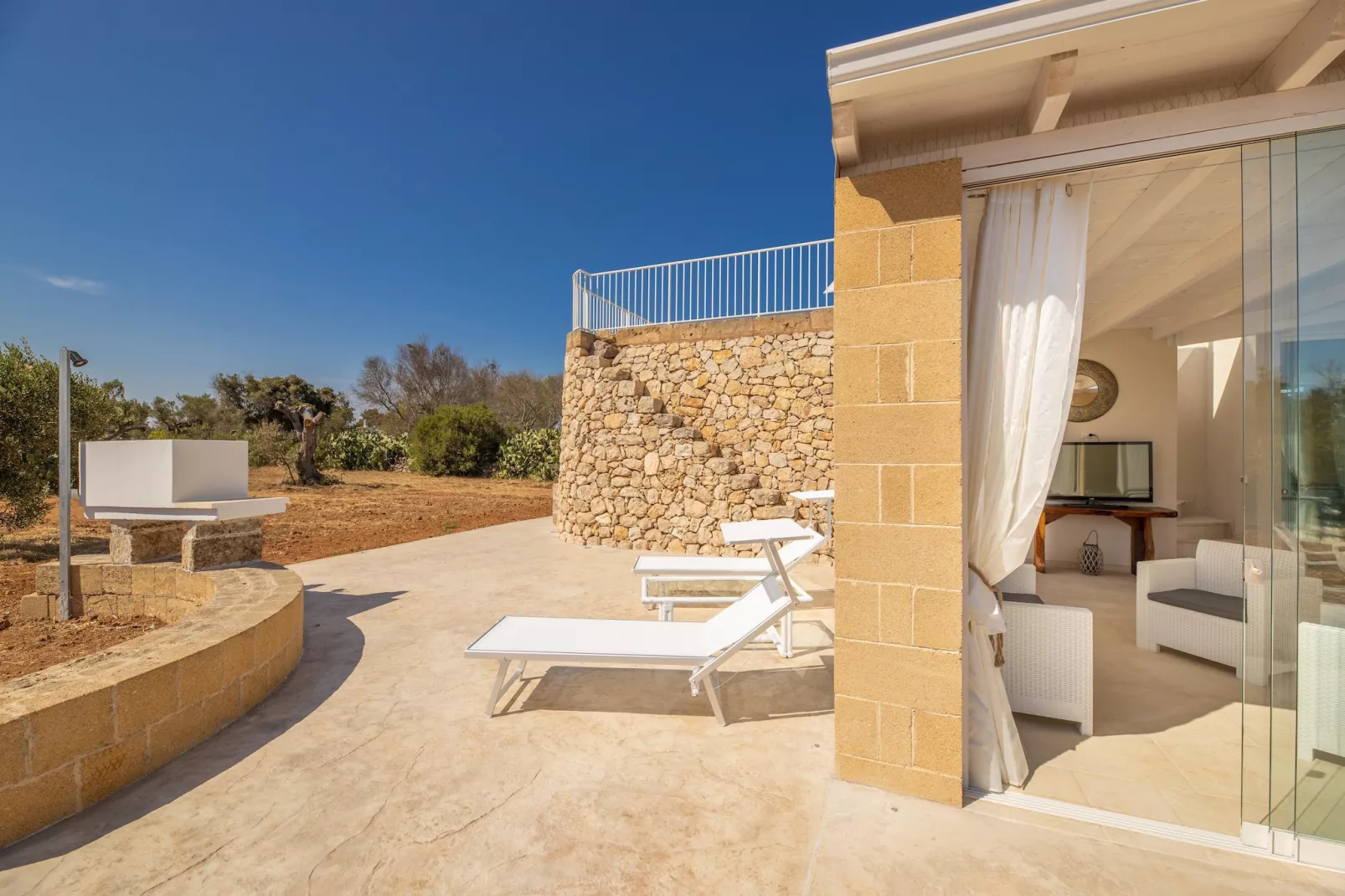 Taviano-Terrace balcony
