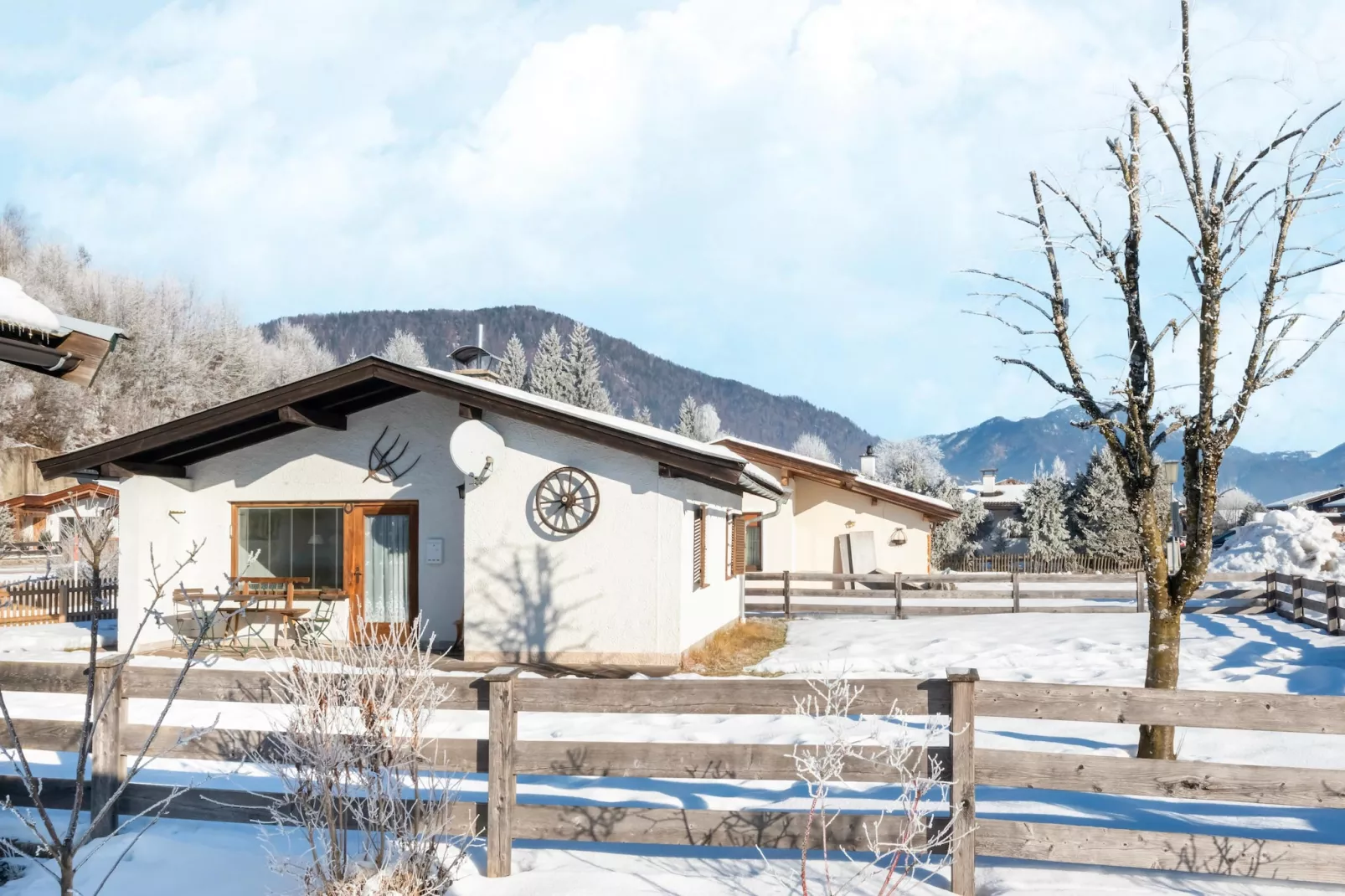 Bungalow in Kitzbühel-Exterior summer