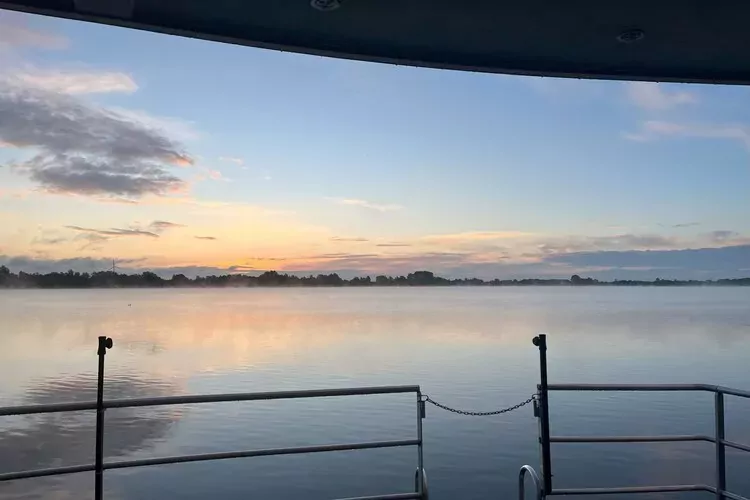 Floating 44 / Boot 4 / 3 Personen-Terrace balcony