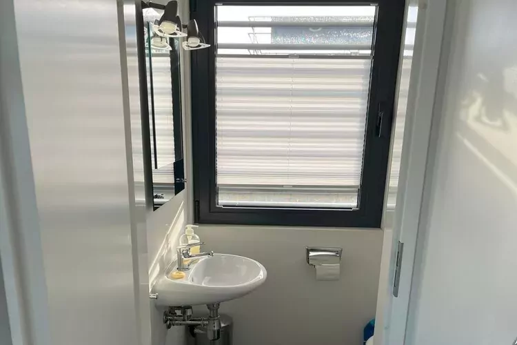 Floating 44 / Boot 4 / 4 Personen-Exterior summer
