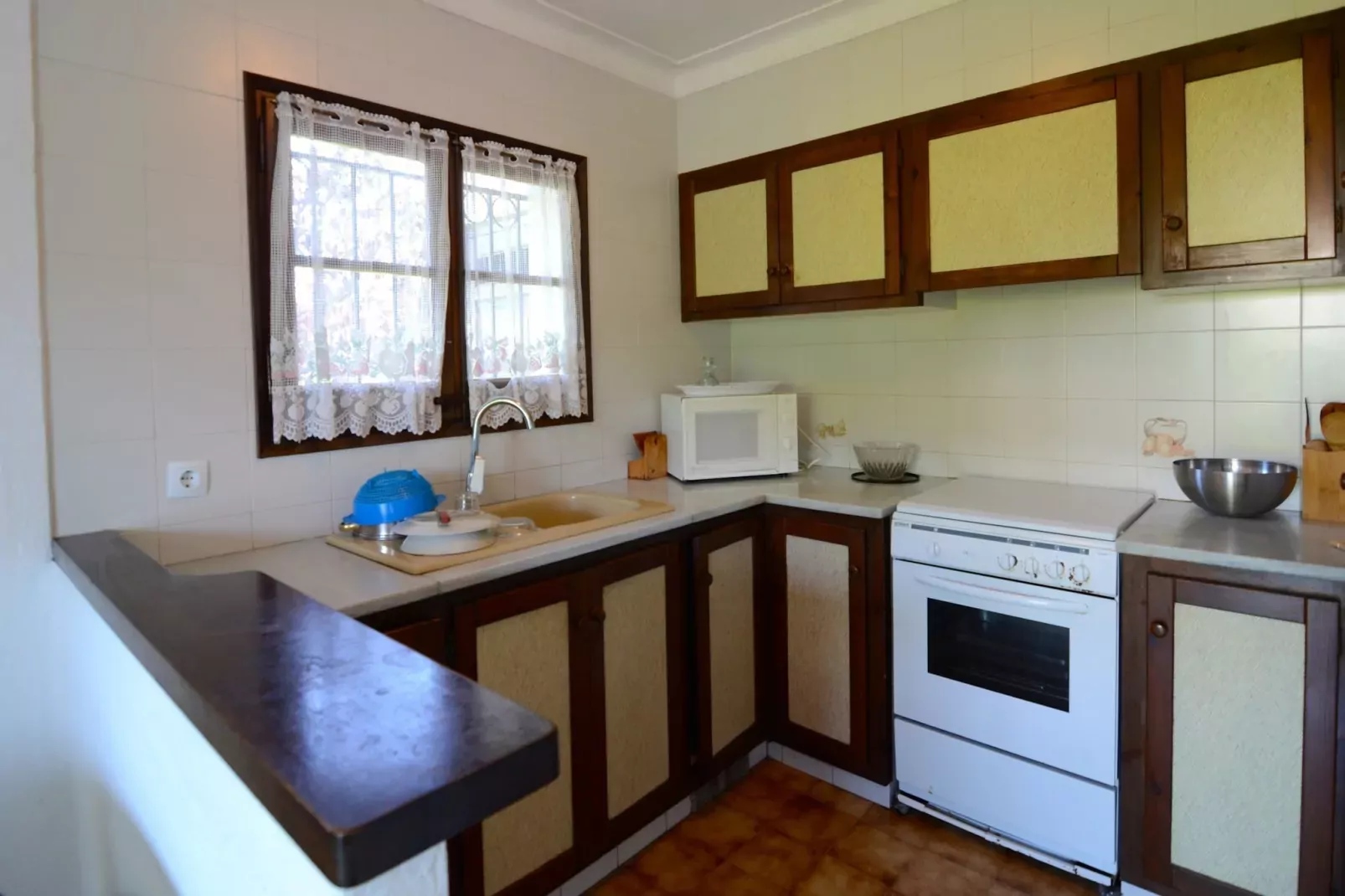 VALL GRAN 16-Kitchen