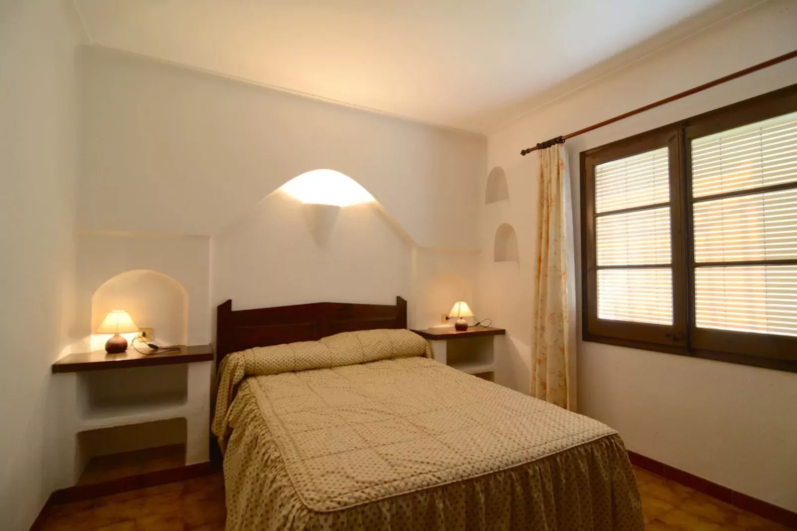 VALL GRAN 16-Bedroom