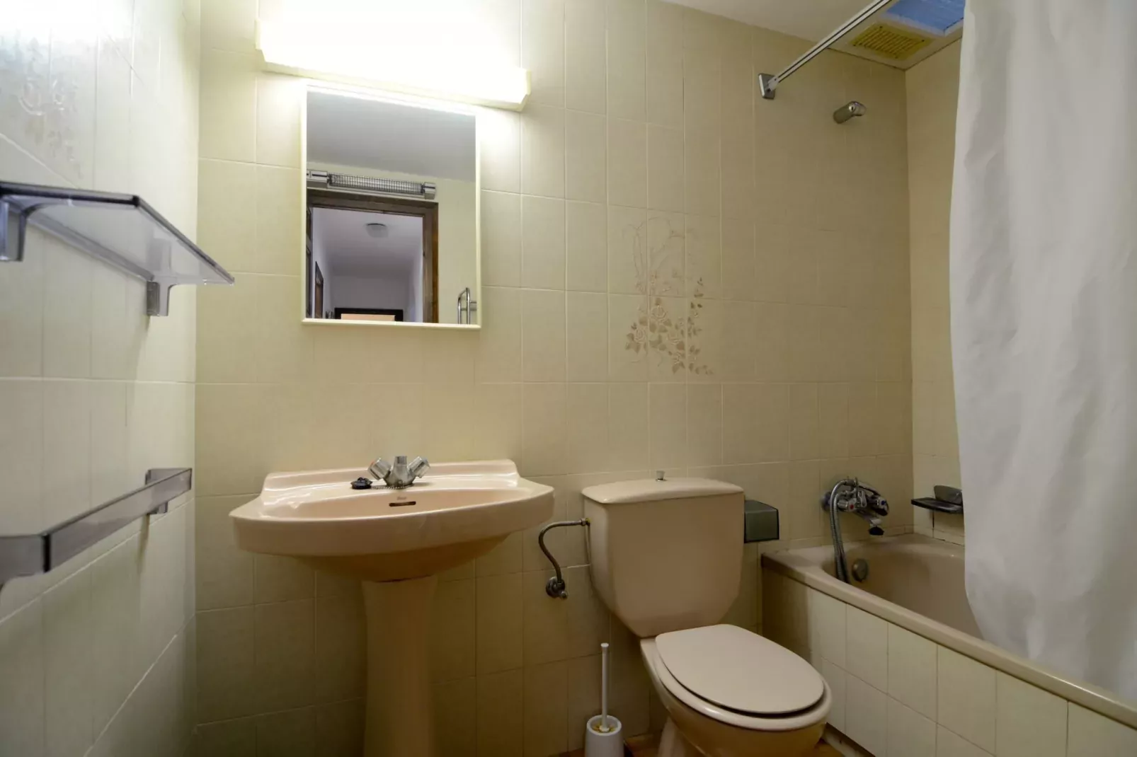 VALL GRAN 16-Bathroom