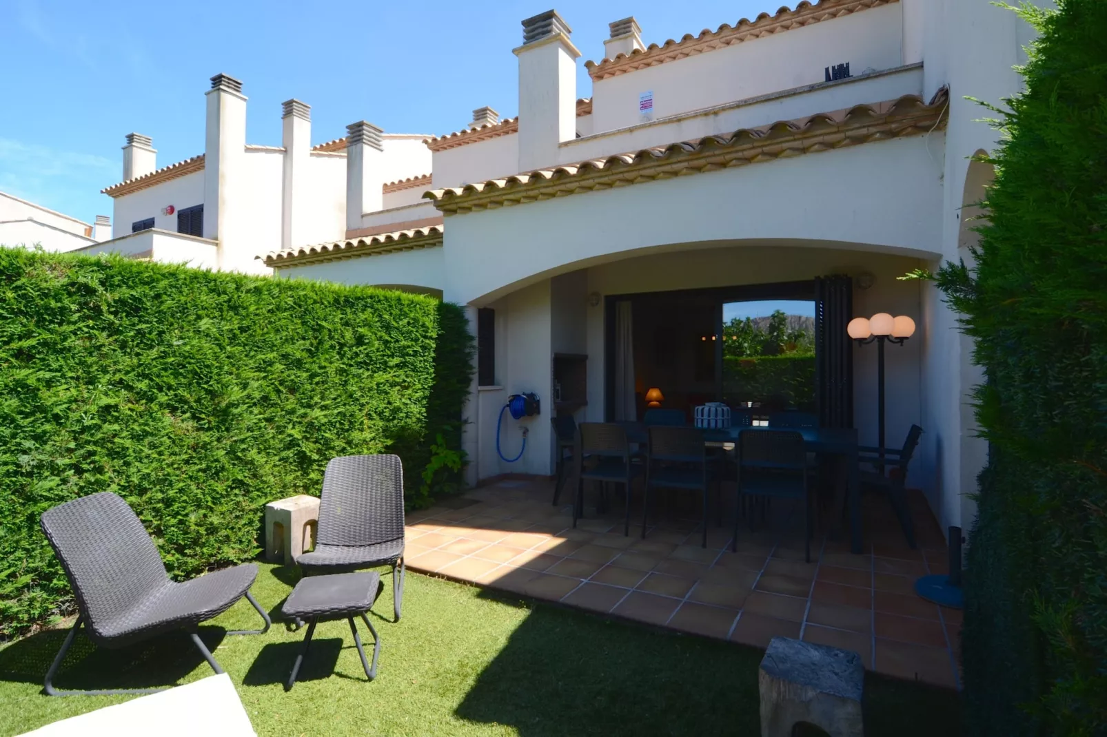 VILLA MEDAS-Terrace balcony