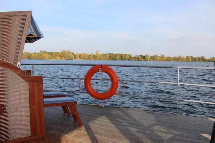 Floating 44 / Boot 5 / 4 Personen-Exterior summer