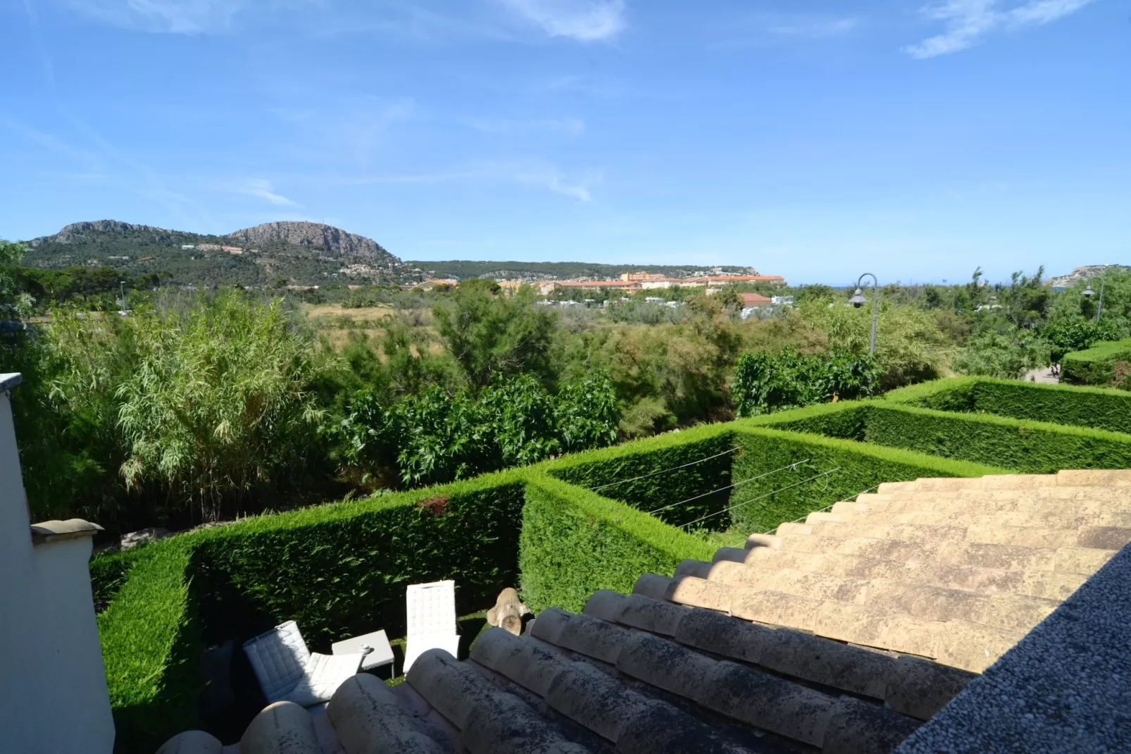 VILLA MEDAS-View summer