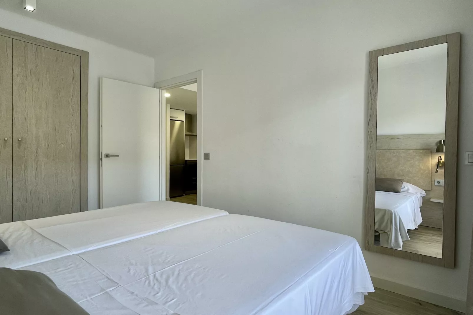 FESTASTAR 211-Bedroom
