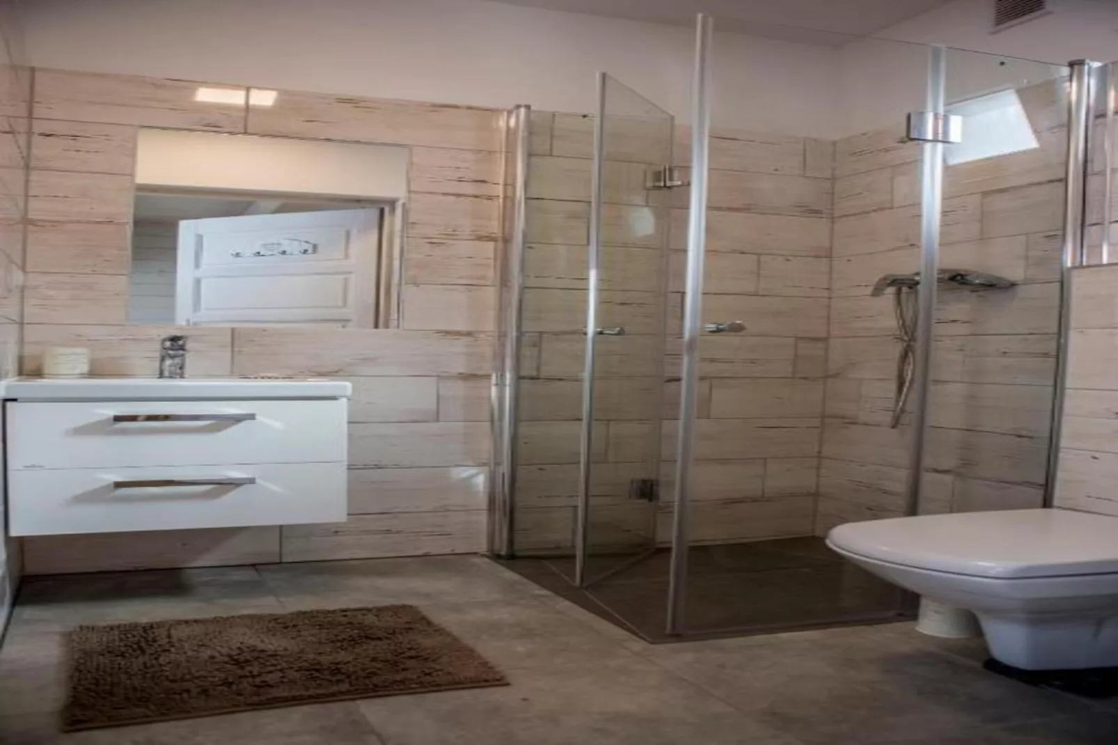 Domki wakacyjne w Pobierowie-Bathroom