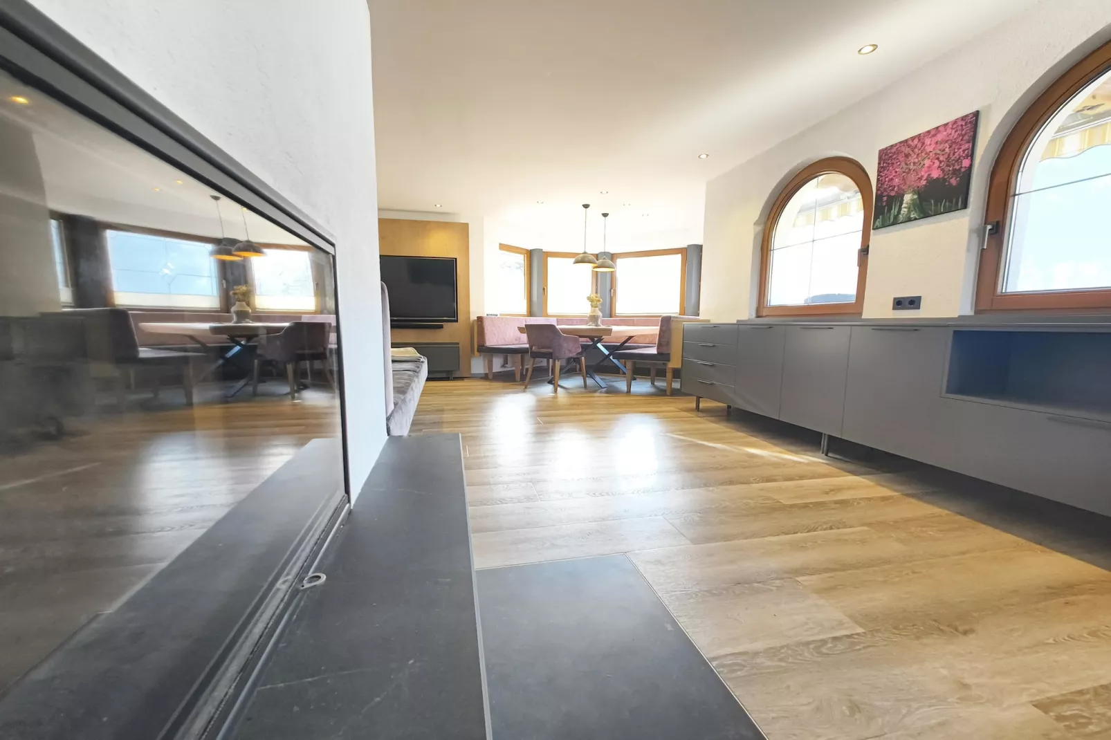 Exklusive Ferienwohnung mit Whirlpool-Wohnzimmer