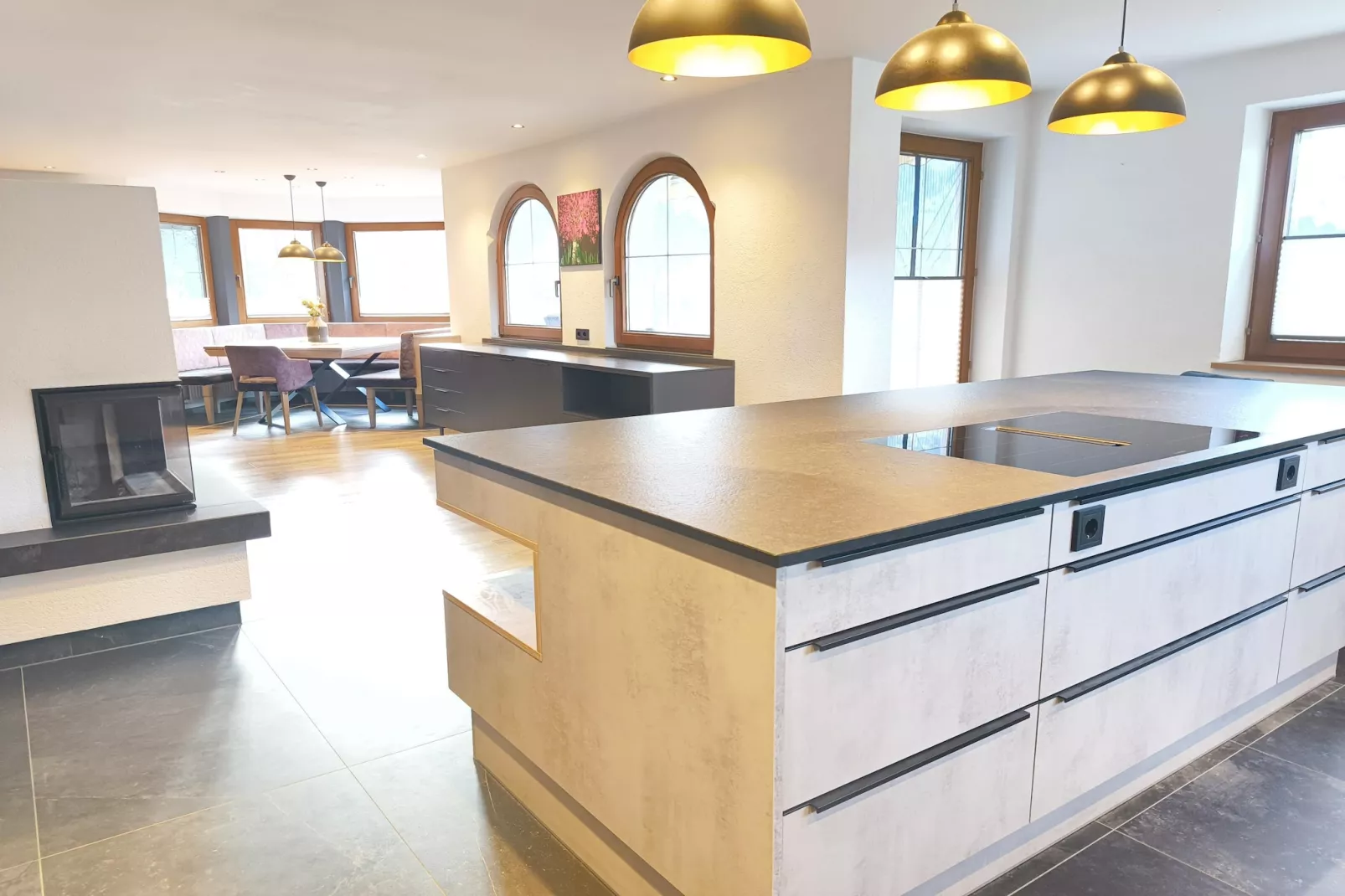 Exklusive Ferienwohnung mit Whirlpool-Küche