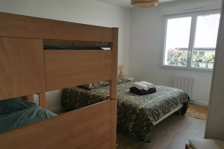 Pretty house facing the sea-Bedroom