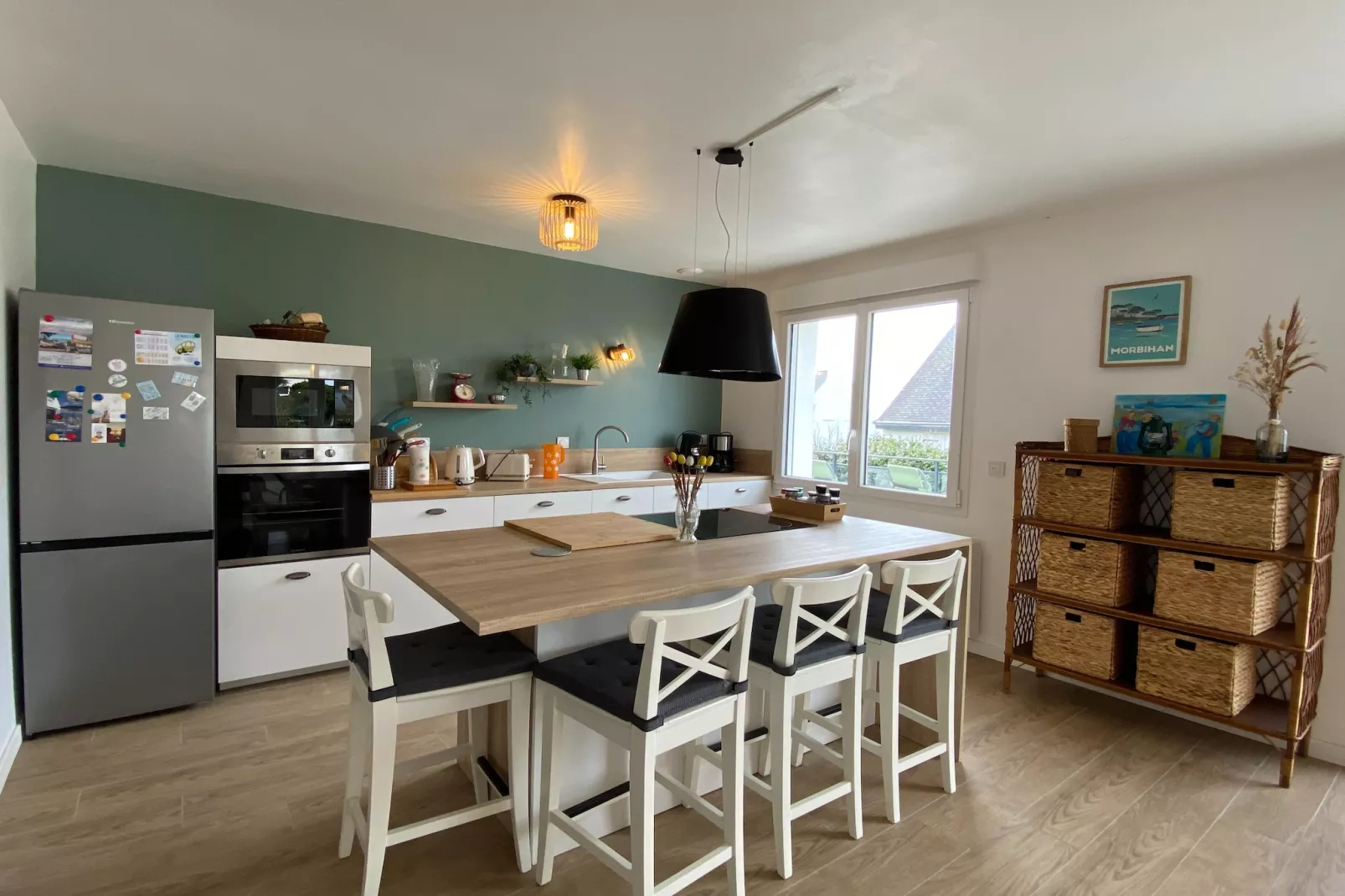 Pretty house facing the sea-Kitchen