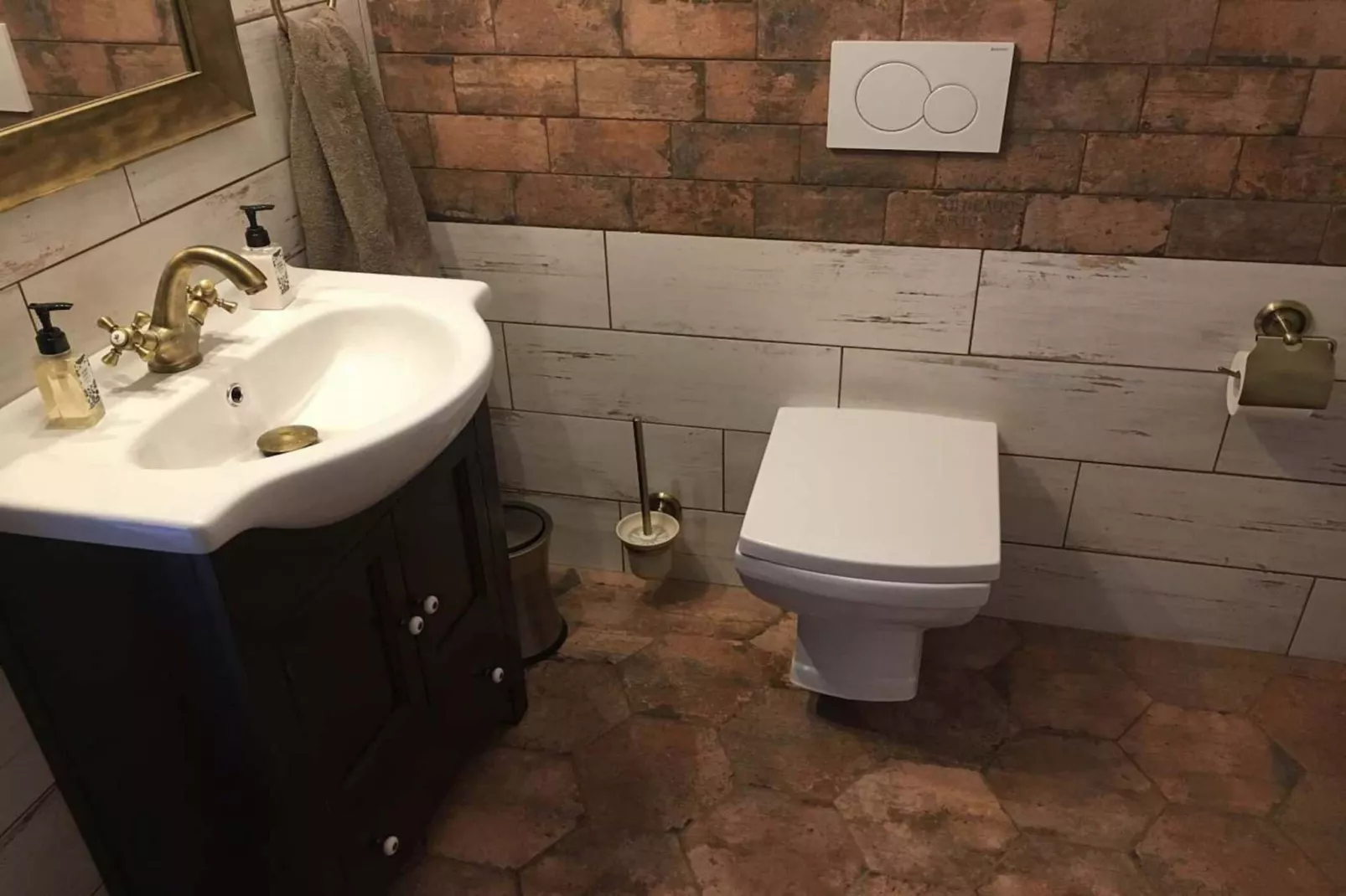 Rozstani LRLS025-Bathroom