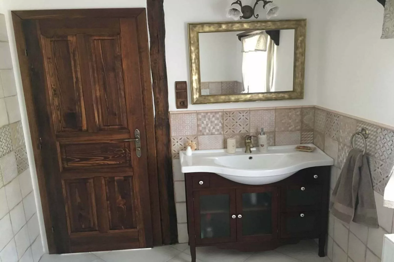 Rozstani LRLS025-Bathroom