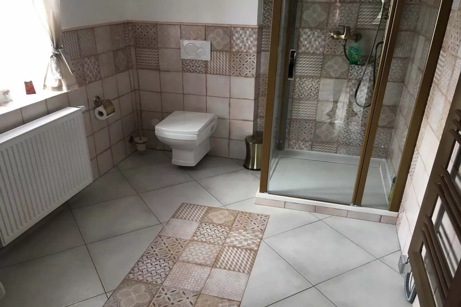 Rozstani LRLS025-Bathroom