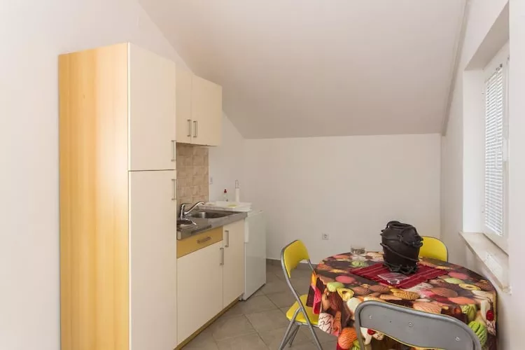 Apartments Villa Maslina - Two Bedroom Apartment with Terrace and Garden View-Kitchen