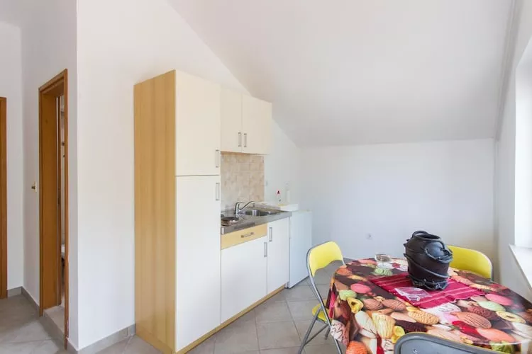 Apartments Villa Maslina - Two Bedroom Apartment with Terrace and Garden View-Kitchen