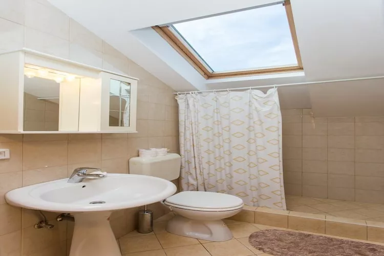 Apartments Villa Maslina - Two Bedroom Apartment with Terrace and Garden View-Bedroom