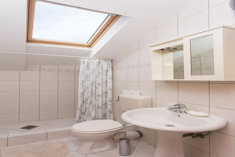 Apartments Villa Maslina - Two Bedroom Apartment with Terrace and Garden View-Bedroom