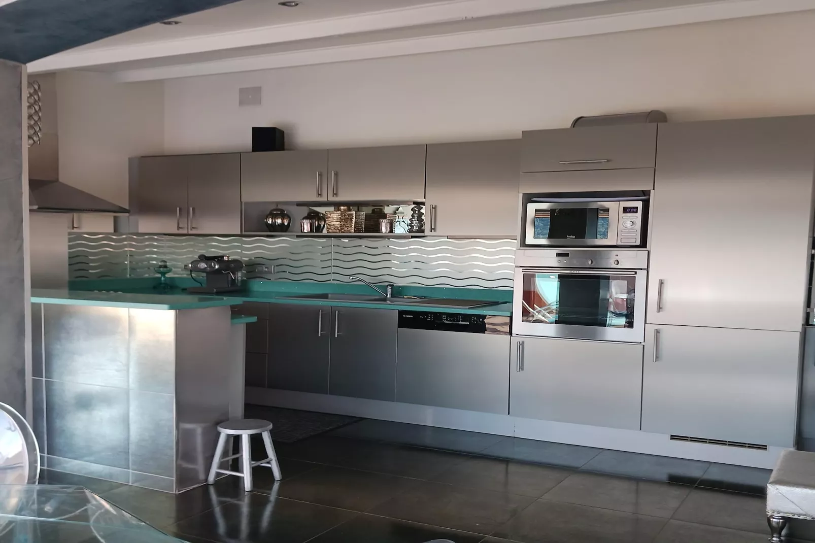 Le Petit Jardin-Kitchen