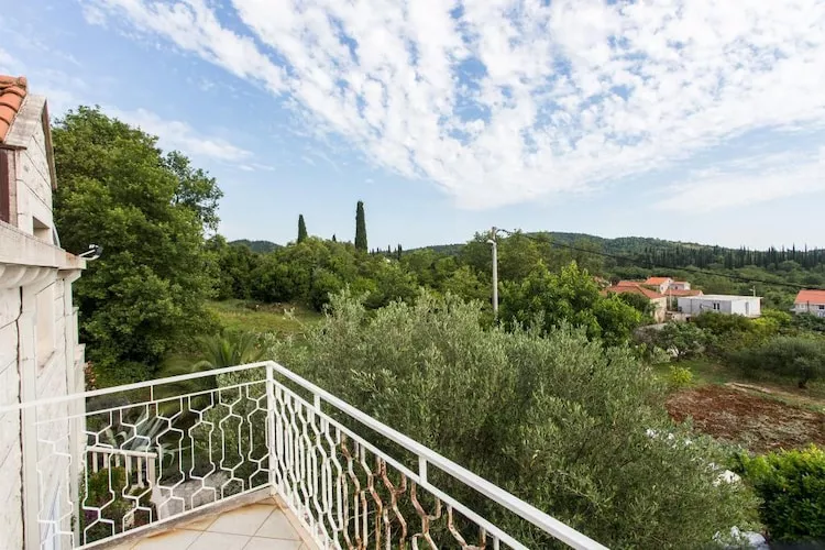 Apartments Villa Maslina - Two Bedroom Apartment with Terrace and Garden View-View