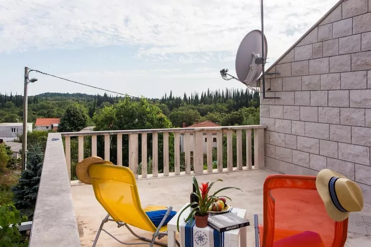 Apartments Villa Maslina - Two Bedroom Apartment with Terrace and Garden View-Terrace