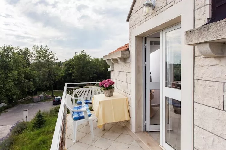 Apartments Villa Maslina - Two Bedroom Apartment with Terrace and Garden View-Terrace