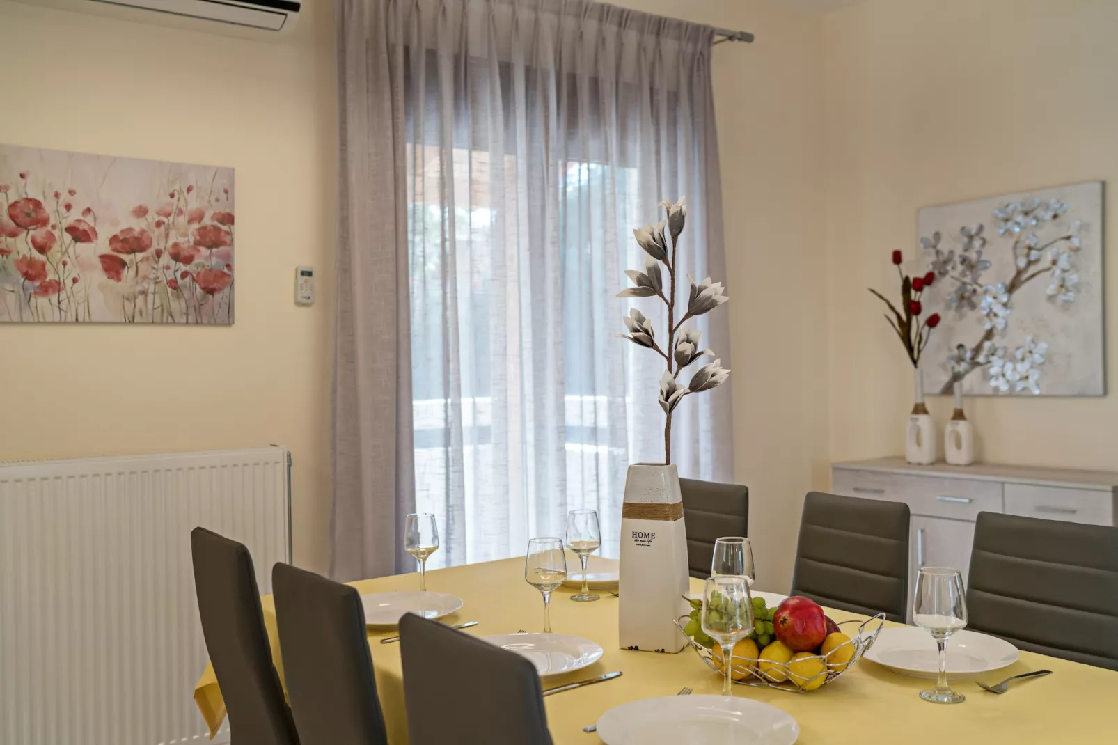 All Season Star-Dining room