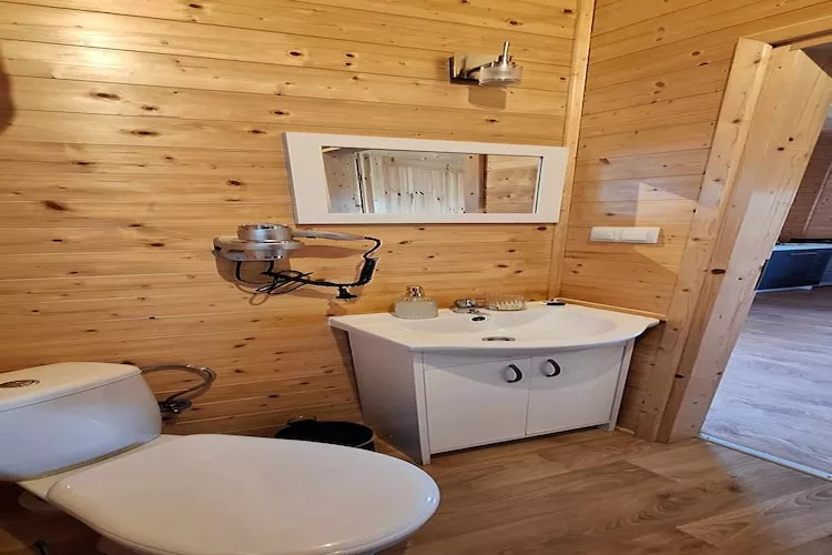 Parterowe domki wakacyjne dla 5 osób Chłopy-Badezimmer