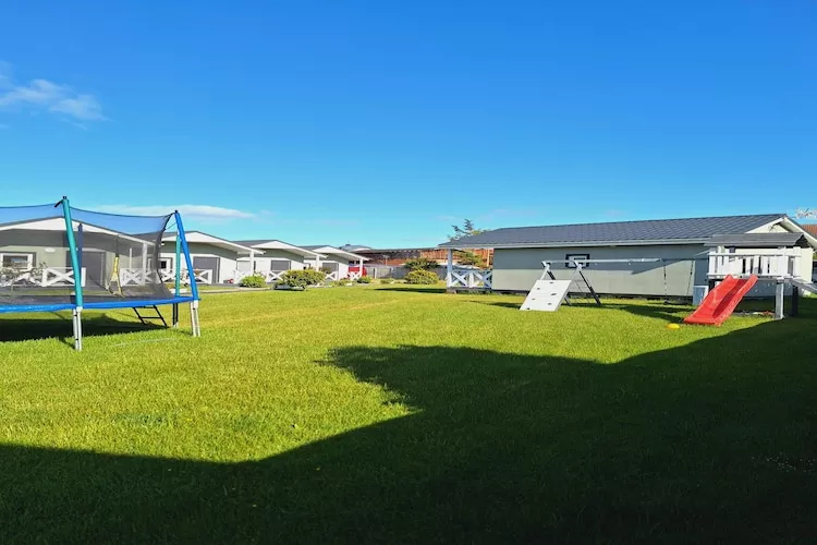Parterowe domki wakacyjne dla 6 osób Chłopy-Jardin d'été