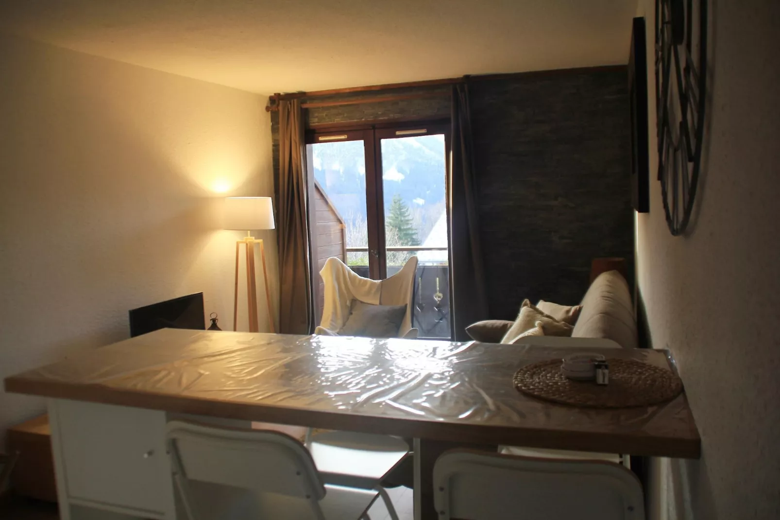 Yéti YT46B5 COSY & MOUNTAIN 4 Pers.-Esszimmer