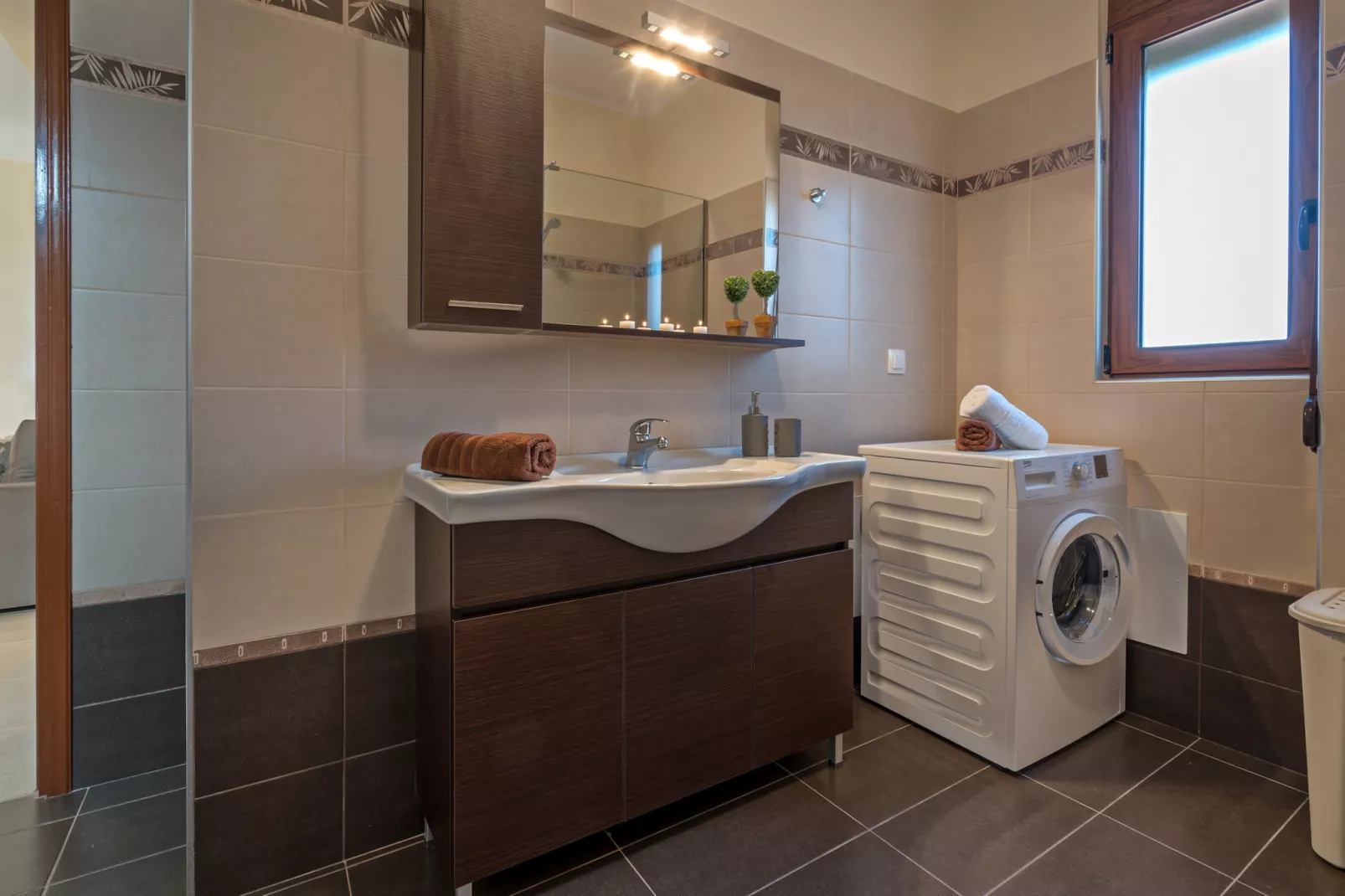 All Season Sun-Bathroom