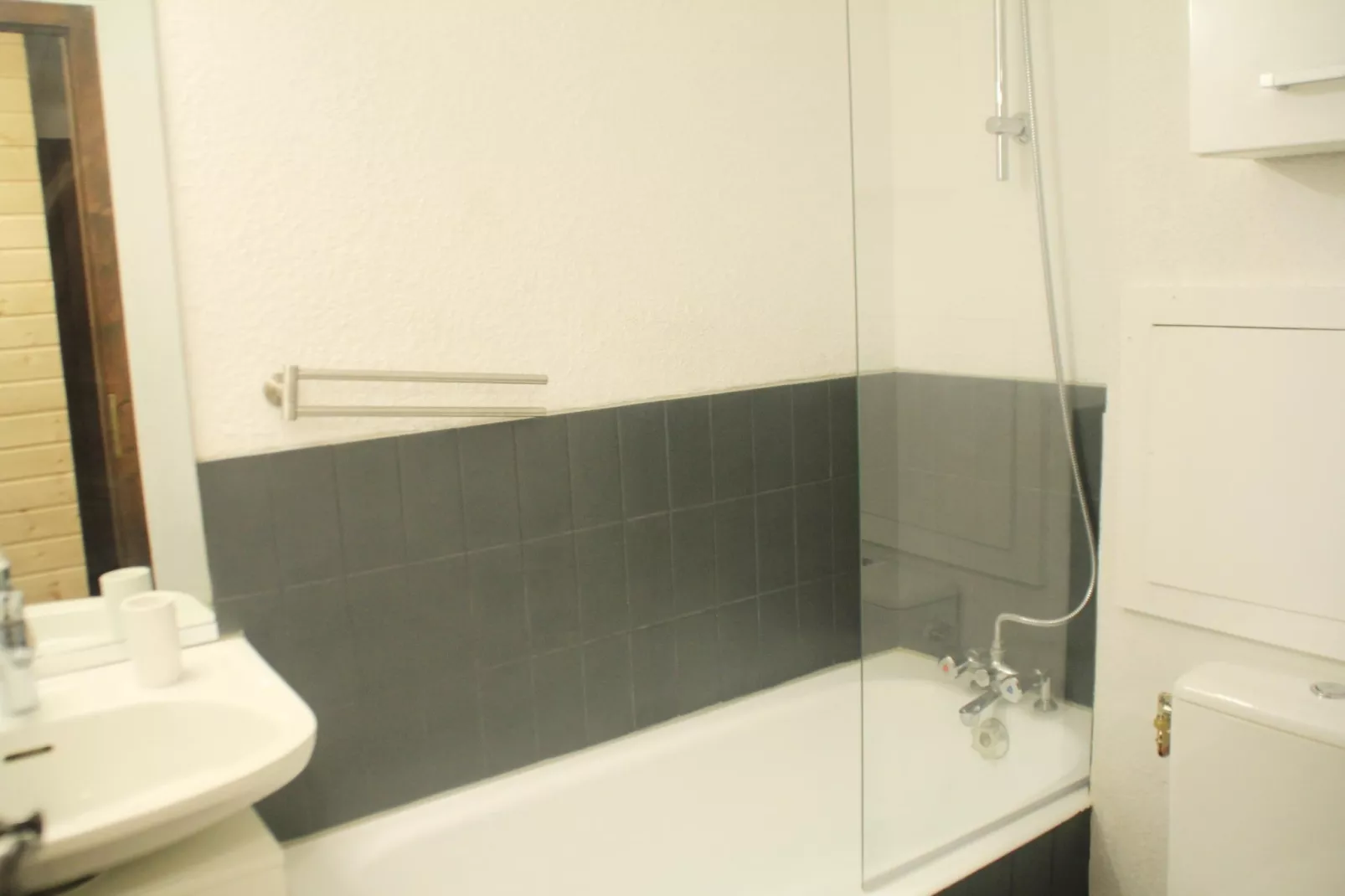 Yéti YT46B5 COSY & MOUNTAIN 4 Pers.-Badezimmer
