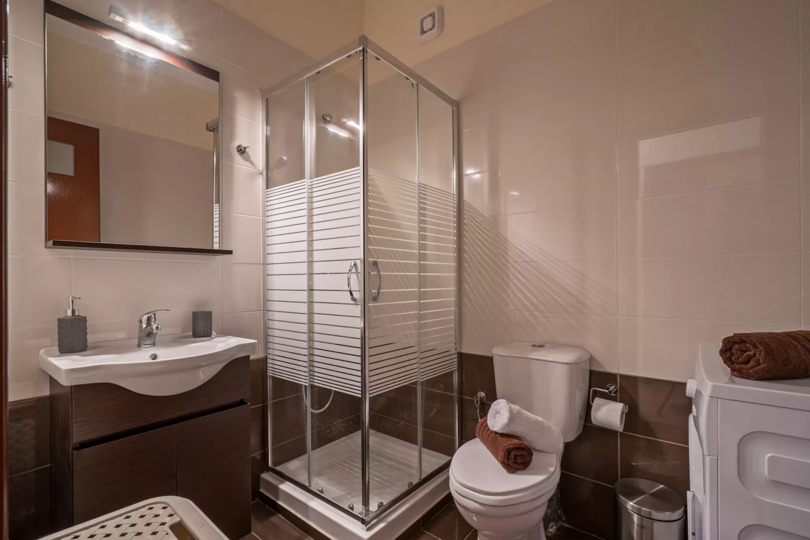 All Season Sun-Bathroom