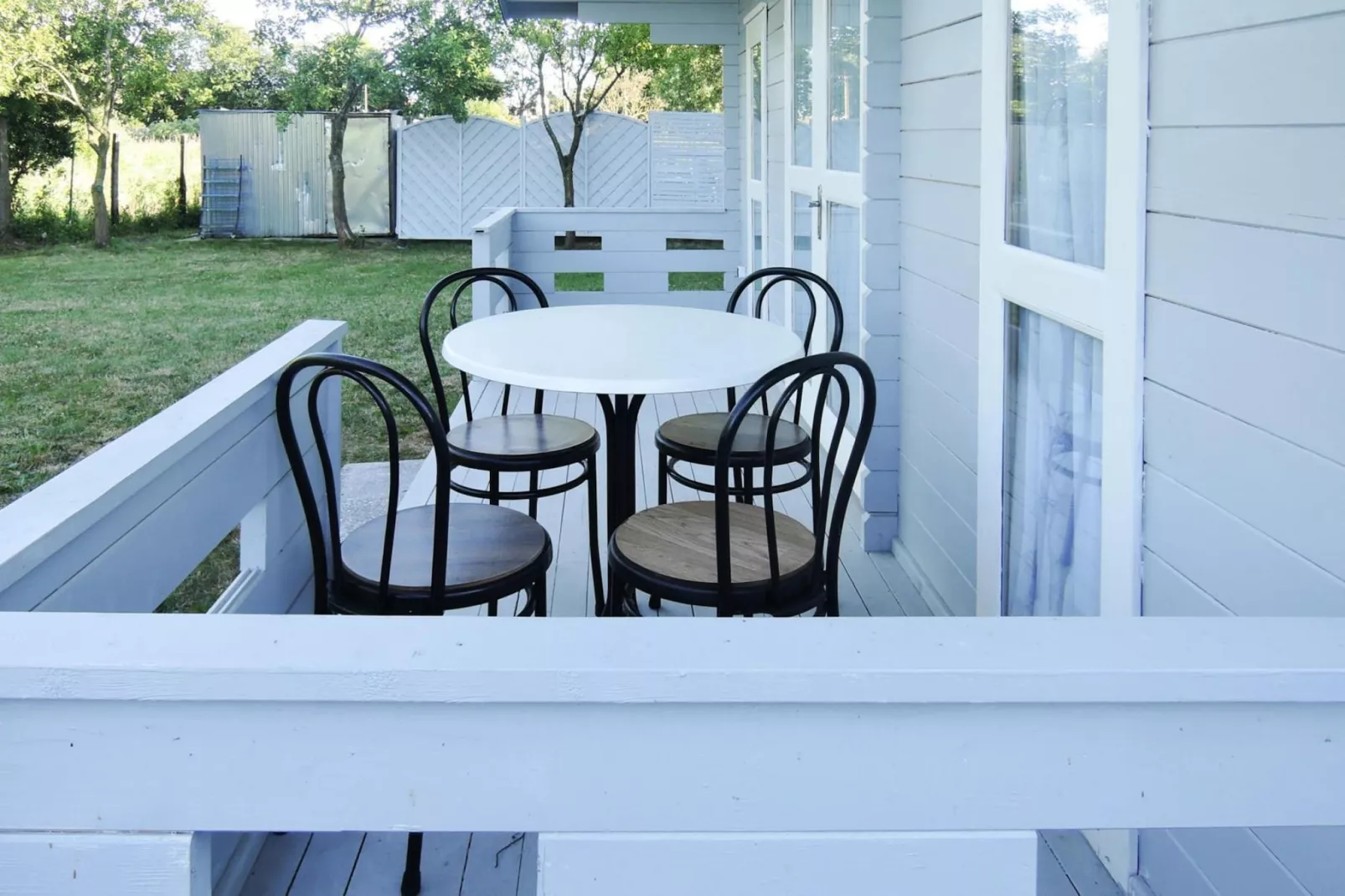 Bungalow Pod słonecznikiem 2-Terrassenbalkon