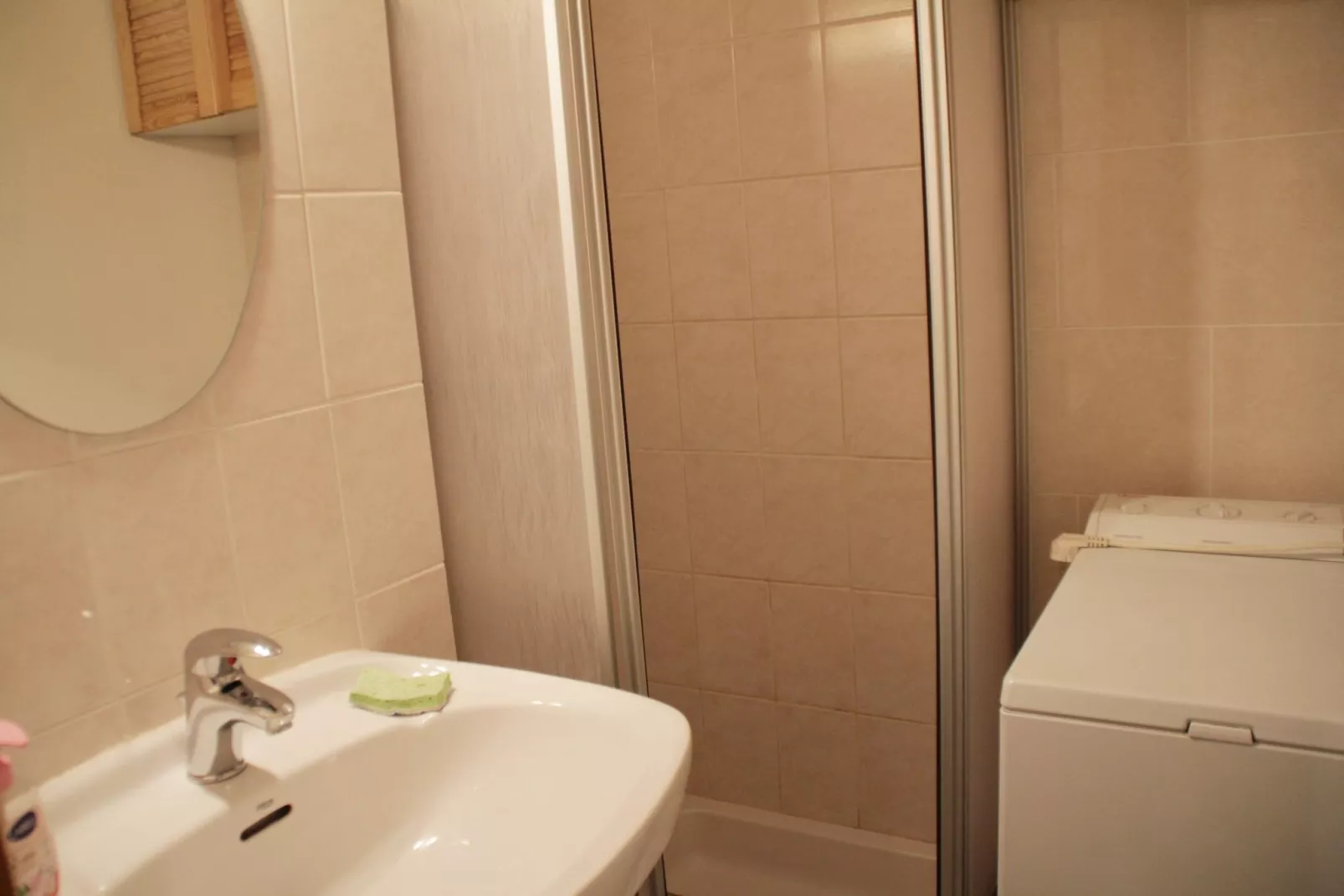 Christina CR8 FAMILY & MOUNTAIN 6 Pers.-Bathroom