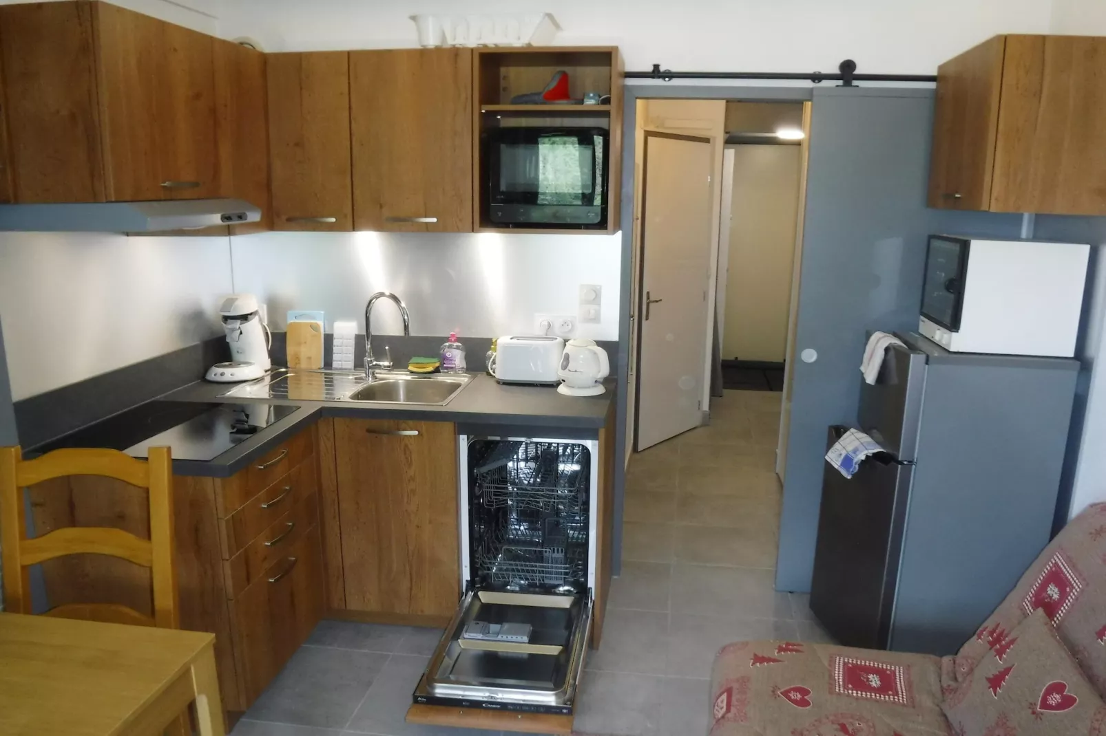 Gentianes GNB66 COSY & MOUNTAIN 3 Pers.-Kitchen