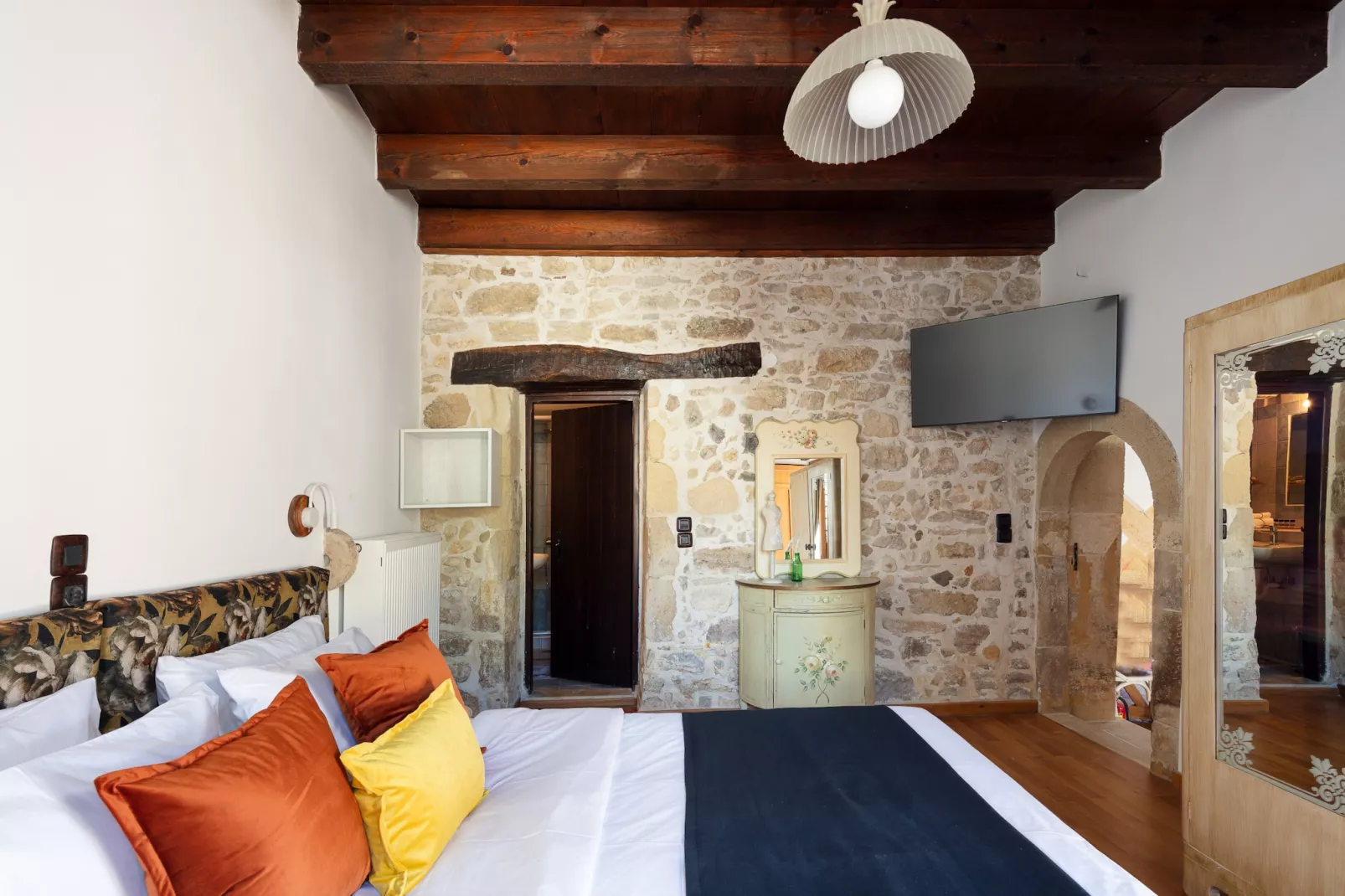 Captain's Hyatt-Bedroom