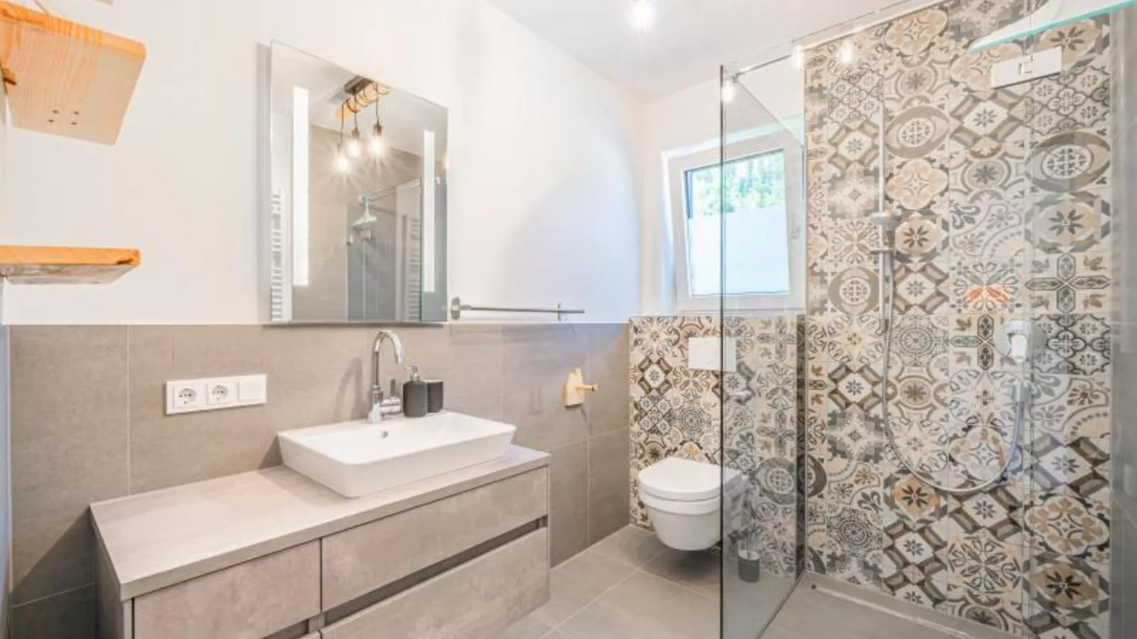 Bei Resi und Lisi-Bathroom