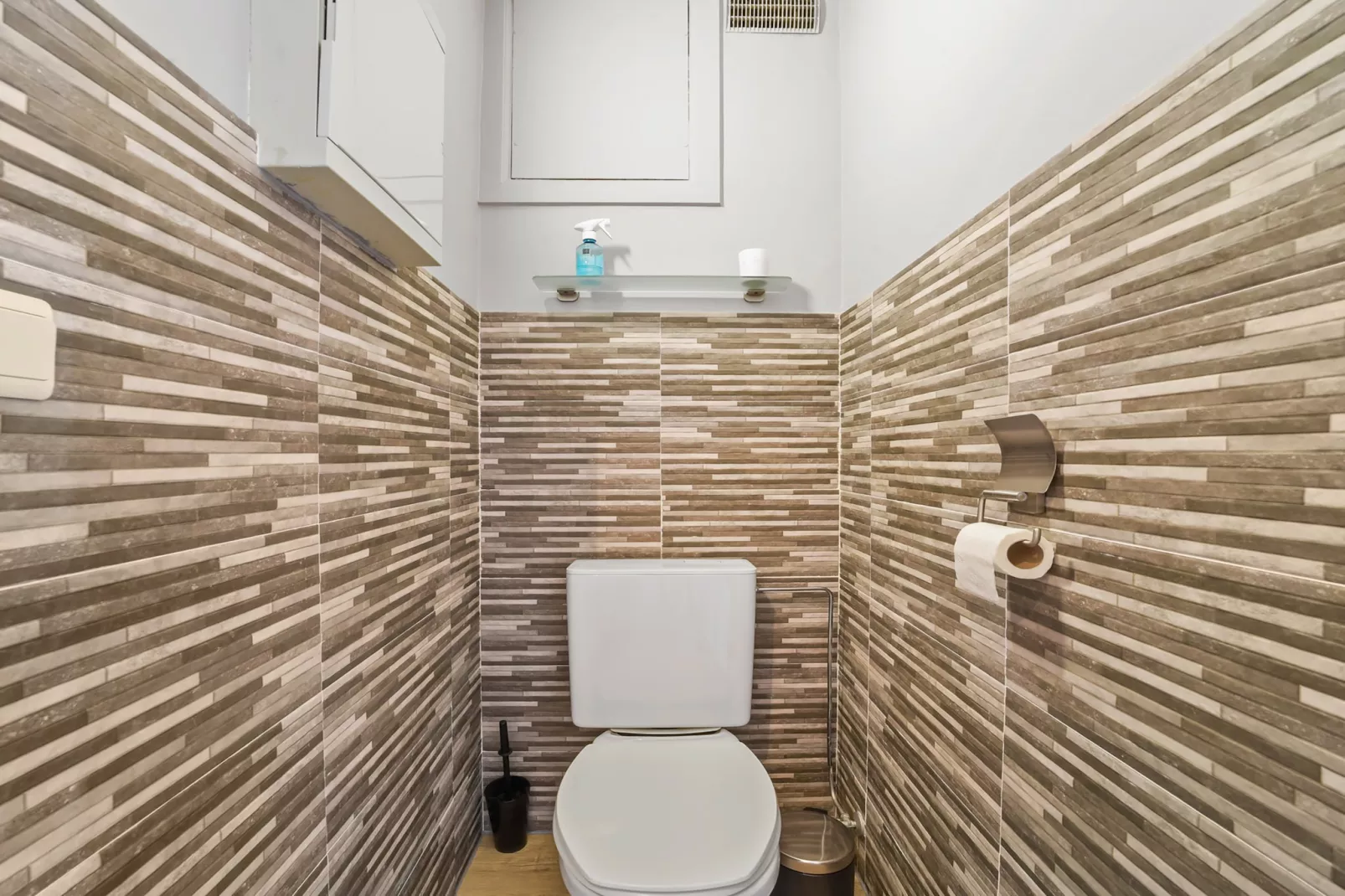 Godderis 67G-Bathroom
