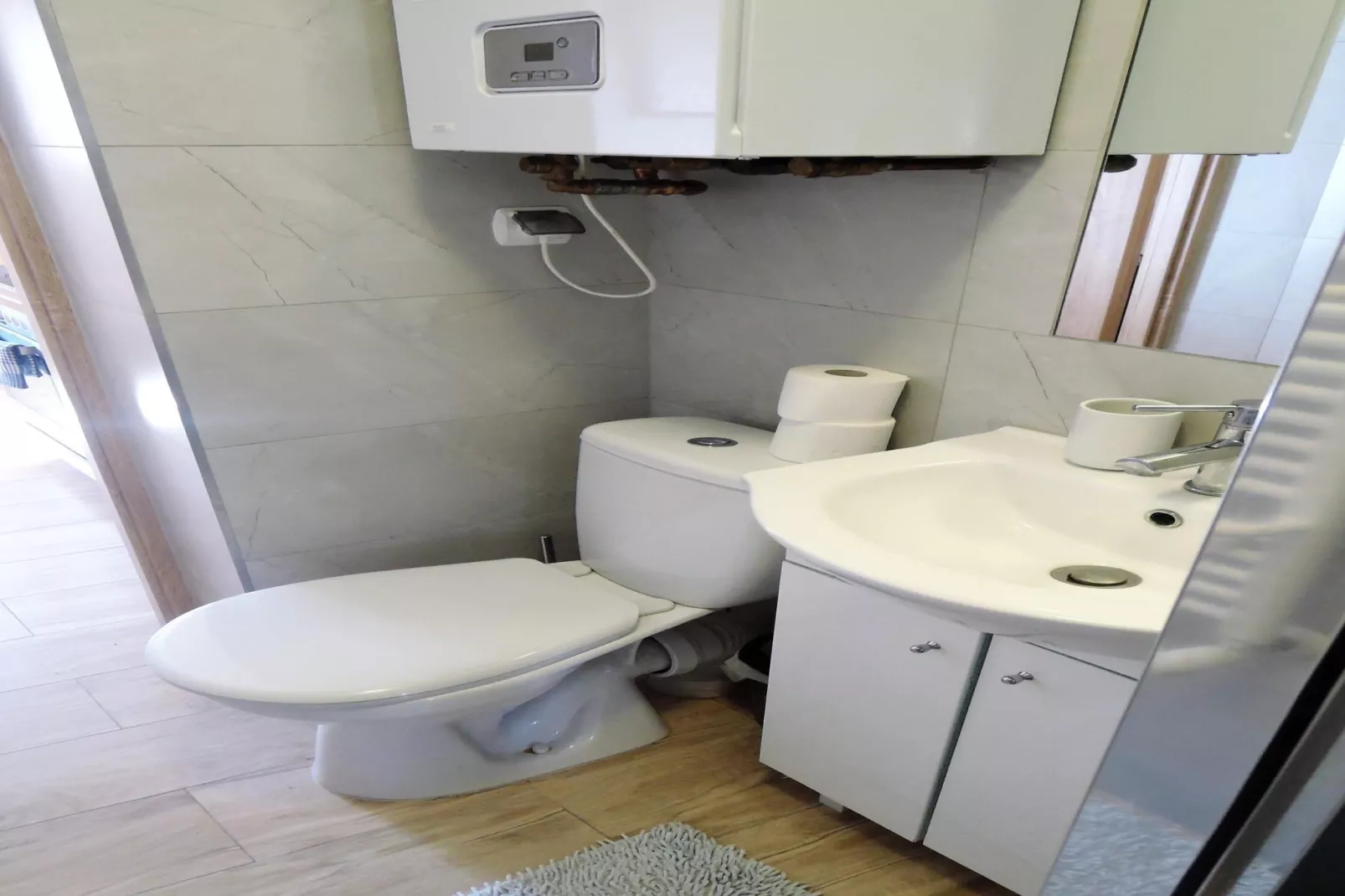 Mieszkanie wakacyjne dla 5 osób w Dziwnowie-Salle de bain