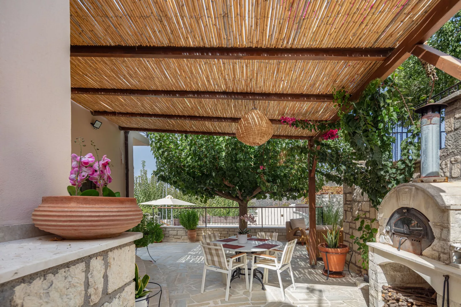 Captain's Hyatt-Terrace