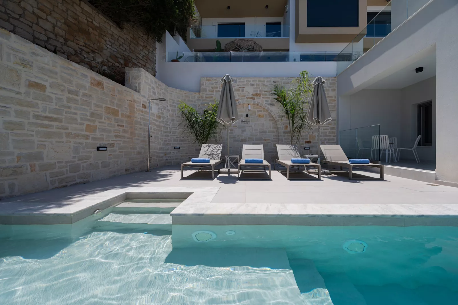 ArtCotel Luxury Villa-Pool