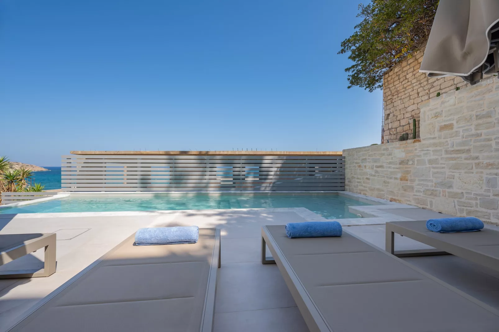 ArtCotel Luxury Villa-Pool
