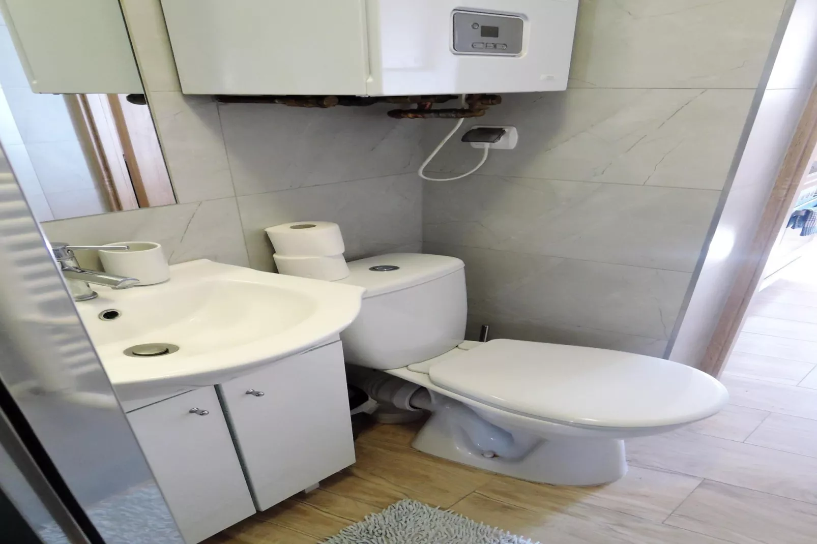 Mieszkanie wakacyjne dla 5 osób w Dziwnowie-Salle de bain